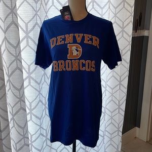 (M) Denver Broncos cotton t shirt NWT